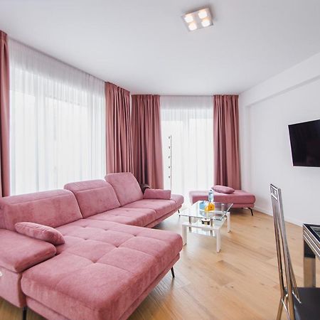 Pink Sahara Near City Center Oradea Exterior foto