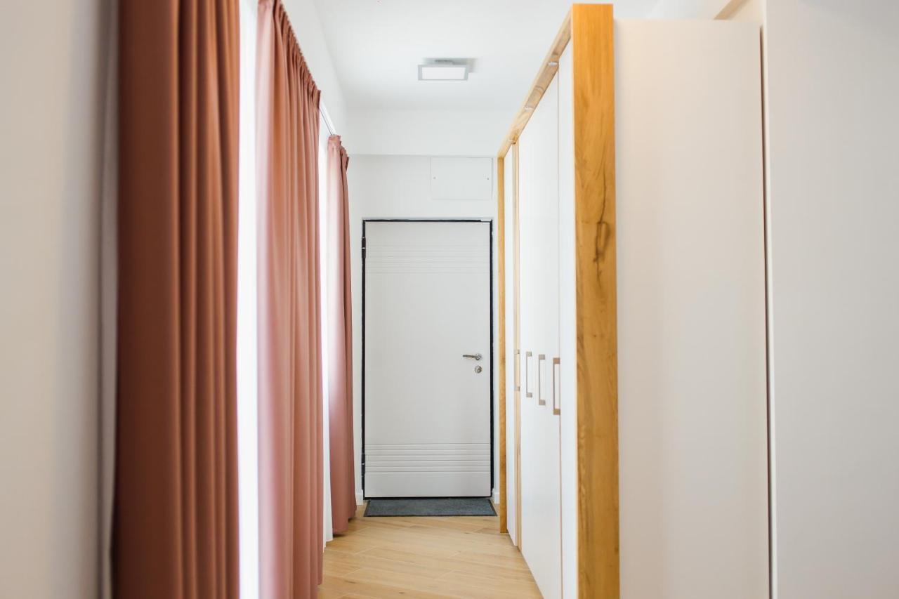 Pink Sahara Near City Center Oradea Exterior foto